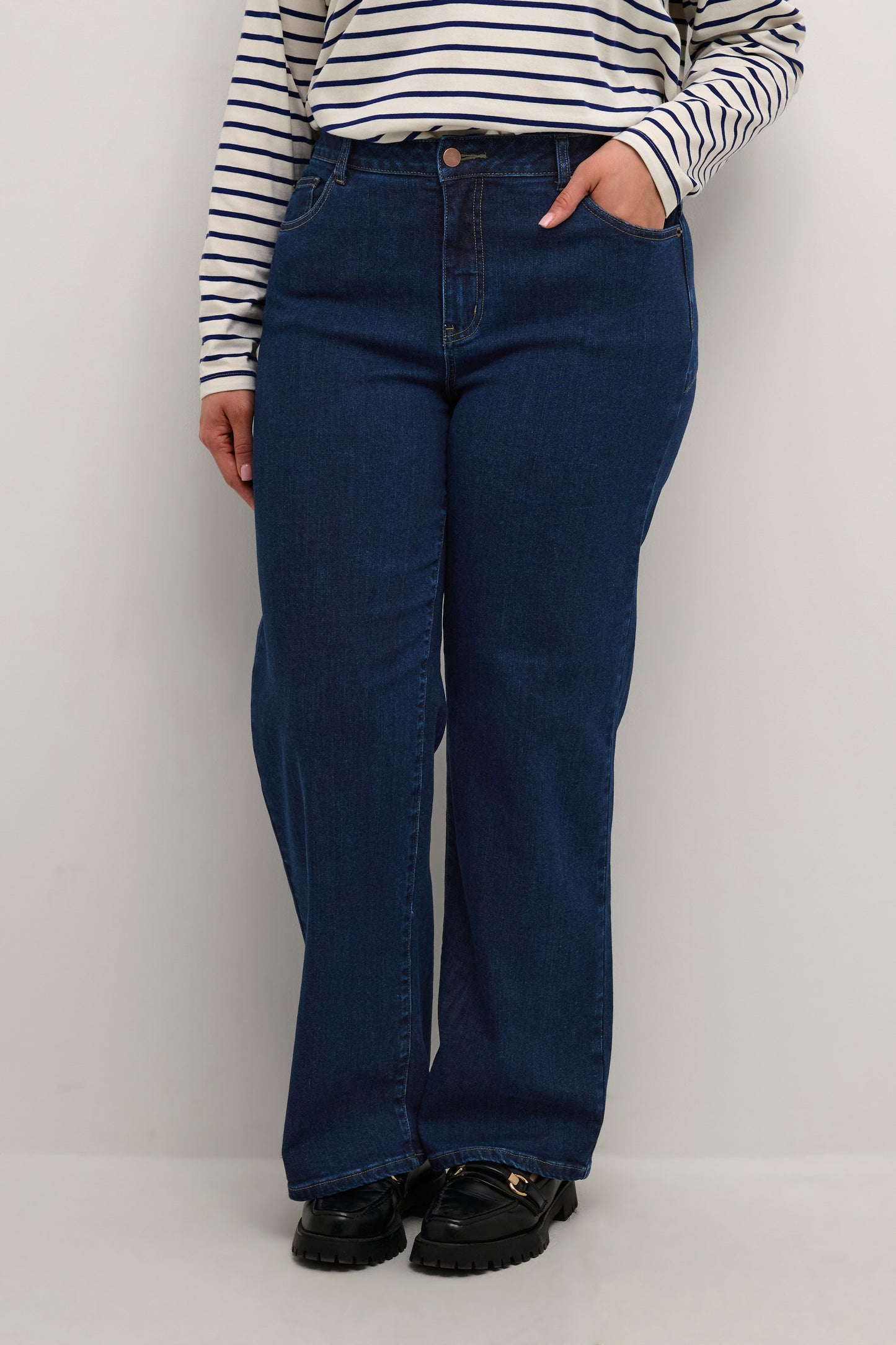 Kanna Flora Flared Jeans